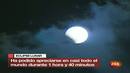 Ir al Video&nbsp;El eclipse lunar m&aacute;s largo desde el a&ntilde;o 2000 ti&ntilde;e la luna de rojo