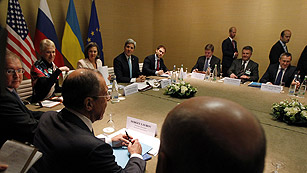 EE.UU. y Rusia negocian en Ginebra un documento sobre la salida de la crisis de Ucrania 