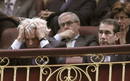 Los embajadores de Francia, Bruno Delaye, y de EE.UU., Alan Solomont, siguen desde la tribuna de invitados la intervenci&oacute;n del l&iacute;der del PP.