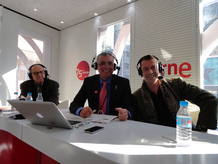 Juan Ram&oacute;n Lucas (c), con Emilio Guti&eacute;rrez Caba (i) y Ram&oacute;n Langa (d).