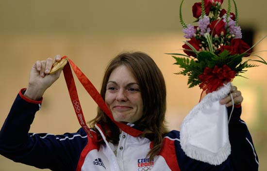 Emmons logra el primer oro de Pek&iacute;n