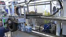 Ir al Video&nbsp;Una empresa emprendedora transforma neum&aacute;ticos usados en piezas para construcci&oacute;n