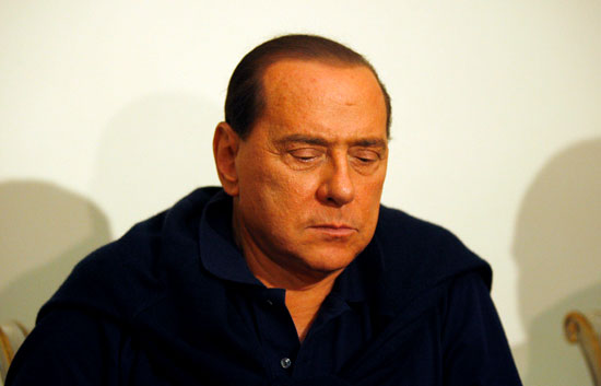 El debate pol&iacute;tico se enciende en Italia tras perder la inmunidad Berlusconi 
