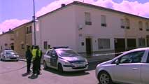Ir al Video&nbsp;Encuentran los cad&aacute;veres de un hombre y su hija en Campillos, M&aacute;laga