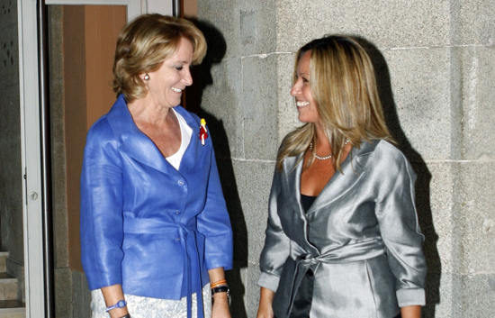 Encuentro entre Trinidad Jim&eacute;nez y Esperanza Aguirre