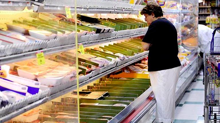 Cuatro de cada diez españoles tienen dificultades para comprar cosas básicas