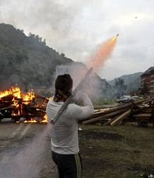 Enfrentamientos entre mineros y fuerzas de seguridad en Aller, Asturias Enfrentamientos entre mineros y fuerzas de seguridad en Aller, Asturias