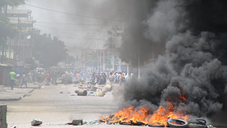 Enfrentamientos en Togo entre la oposici&oacute;n y la polic&iacute;a por la reforma de la ley electoral 