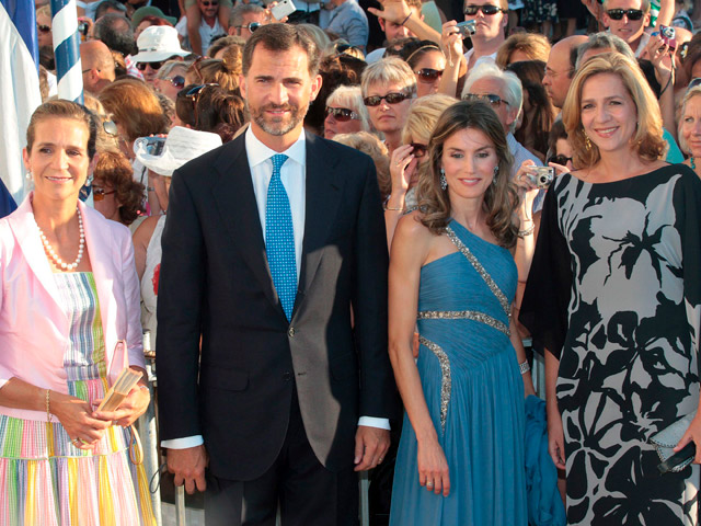 En la isla griega de Spetses se celebra la boda de Nicol&aacute;s de Grecia con Tatiana Blatnik