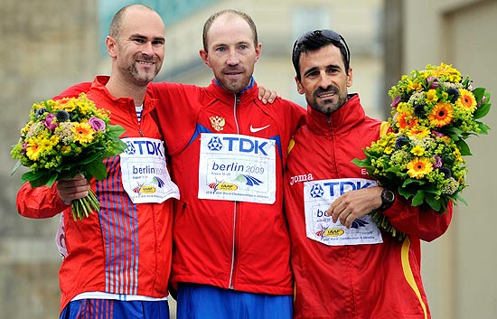 Bragado recoge el bronce en la entrega de medallas de los 50km Marcha