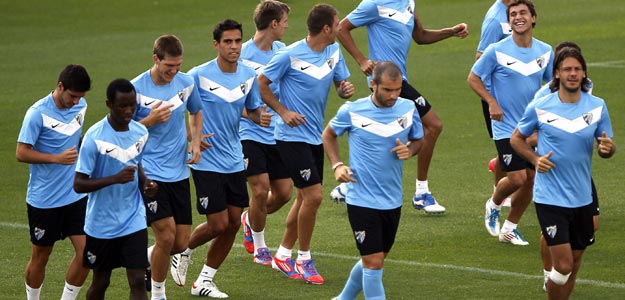 Los jugadores del M&aacute;laga C.F. durante un entrenamiento