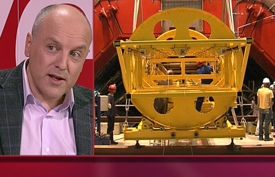 Noche 24 - Alberto Casas, investigador del CSIC, explica el experimento del gran colisionador de part&iacute;culas