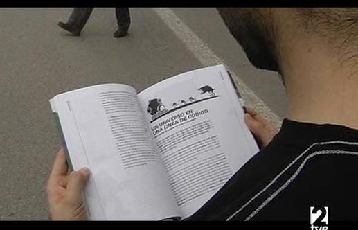 Entrevista al escritor John Tones en Miradas 2