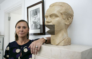 Ver v&iacute;deo  'Entrevista a Laura Garc&iacute;a Lorca, sobrina nieta del poeta'