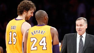 La era D'Antoni se inaugura con una victoria sufrida de los Lakers La era D'Antoni se inaugura con una victoria sufrida de los Lakers