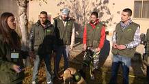 Los internos de Quatre Camins escchan consejos sobre obediencia canina Los internos de Quatre Camins escchan consejos sobre obediencia canina
