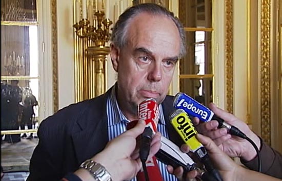 Oleada de cr&iacute;ticas en Francia al ministro de Cultura Fr&eacute;d&eacute;ric Mitterrand