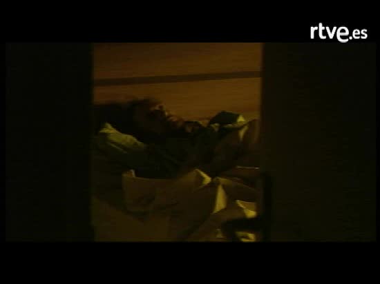 Guante blanco - Escenas eliminadas del cap&iacute;tulo 1: El inspector Valle se despierta