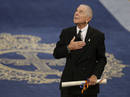 El escritor y cantante canadiense Leonard Cohen, tras recoger el Premio Pr&iacute;