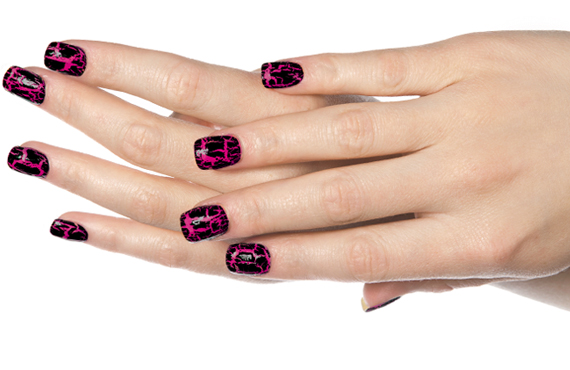 Esmaltes craquelados se instalan en tus u&ntilde;as este oto&ntilde;o