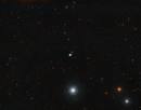 Visi&oacute;n de amplio campo del cielo que rodea a la galaxia