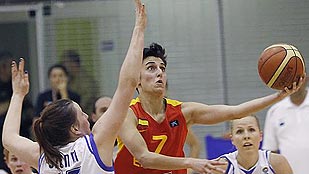 Espa&ntilde;a arrasa a Finlandia en el preeuropeo de baloncesto