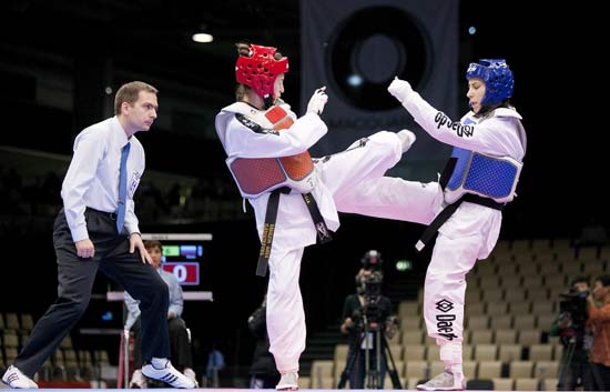Espa&ntilde;a destaca en los mundiales de taekwondo