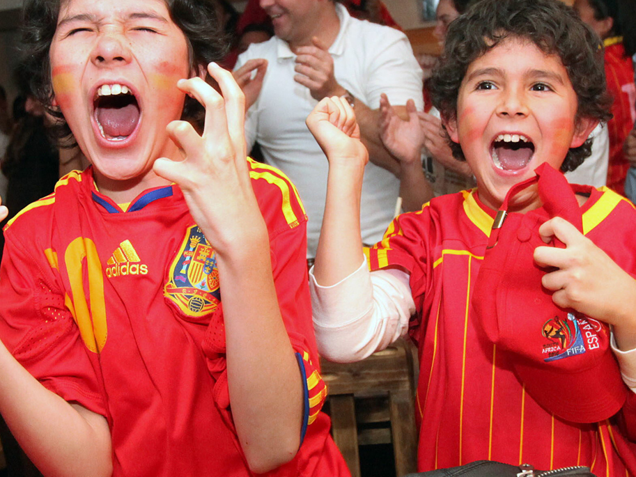 Toda Espa&ntilde;a, enloquecida tras ganar el Mundial