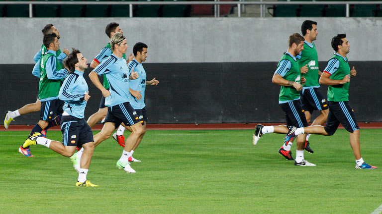 Una Espa&ntilde;a invicta comienza su camino al Mundial 2014