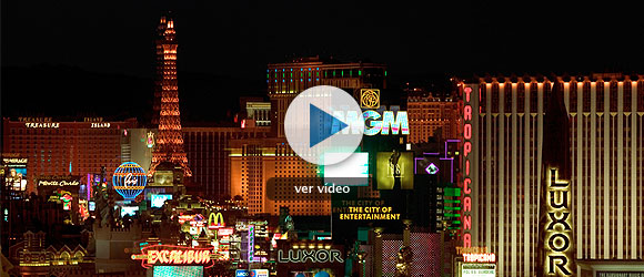 Españoles en el mundo viaja a Las Vegas, la ciudad del juego, los neones y los fuegos artificiales