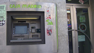 Ver v&iacute;deo  'Espectacular atraco a una sucursal bancaria en Madrid bajo investigaci&oacute;n policial'