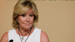 Ver v&iacute;deo  'Esperanza Aguirre dimite como presidenta de la Comunidad de Madrid'