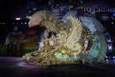 En esta instant&aacute;nea, se puede observar el traje completo de la reci&eacute;n elegida Reina del Carnaval de Santa Cruz de Tenerife 2012