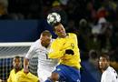 La defensa de Estados Unidos ceg&oacute; a Luis Fabiano en la primera mitad.