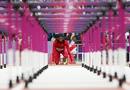 El estadunidense Jason Richardson preparado para empezar la competici&oacute;n masculina de 110 metros con vallas de la primera ronda en los Juegos Ol&iacute;mpicos.