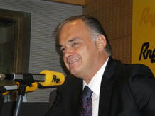 Esteban Gonz&aacute;lez Pons: "San Gil no act&uacute;a contra Rajoy"