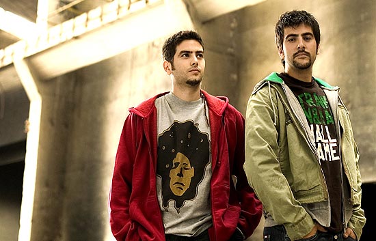 Estopa: Los hermanos Mu&ntilde;oz tocan el piano con...