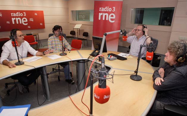 Estudio de Radio 3 durante la emisi&oacute;n del especial "30 aniversario"