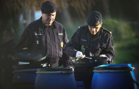 La Polic&iacute;a encuentra en Portugal un arsenal de ETA con 500 kilos de explosivos