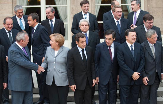 Los gobiernos europeos aplican las medidas acordadas en Par&iacute;s