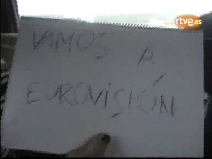 Eurovisi�n 2009 - Entrevista a los Bloodsukers en el bus