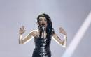 La italiana Nina Zilli ha interpretado LAmore E Femmina (Out Of Love).