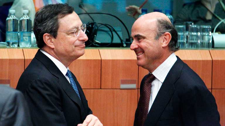 Ayuda a la banca espa&ntilde;ola y un a&ntilde;o m&aacute;s para reducir el d&eacute;ficit