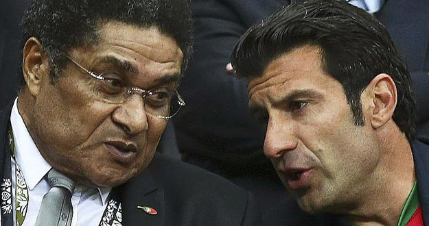 Eusebio (i) y Luis Figo (d) en el partido de cuartos de final de la Eurocopa 2012, República Checa vs Portugal Eusebio (i) y Luis Figo (d) en el partido de cuartos de final de la Eurocopa 2012, República Checa vs Portugal