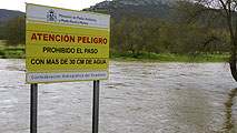 Ir al Video&nbsp;Evac&uacute;an a m&aacute;s de 600 personas en un pueblo de Badajoz por riesgo inundaciones