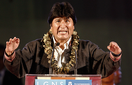 Evo Morales se re&uacute;ne con la comunidad boliviana en Espa&ntilde;a en el primer d&iacute;a de su visita de tres jornadas