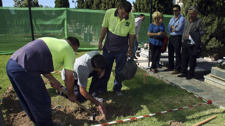Primera exhumaci&oacute;n ordenada por un juez de un beb&eacute; supuestamente robado