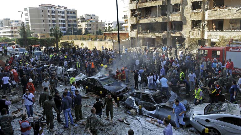 Un suicida causa al menos 22 muertos en la embajada iraní en Beirut 