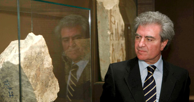 El ya ex ministro de Cultura, Cesar Antonio Molina, en su &uacute;ltimo acto como tal, en una exposici&oacute;n en Egipto.