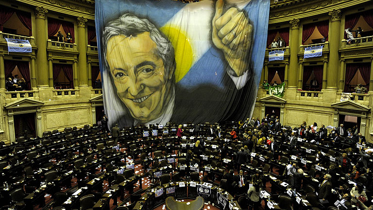 El parlamento argentino respalda la expropiaci&oacute;n de YPF a Repsol